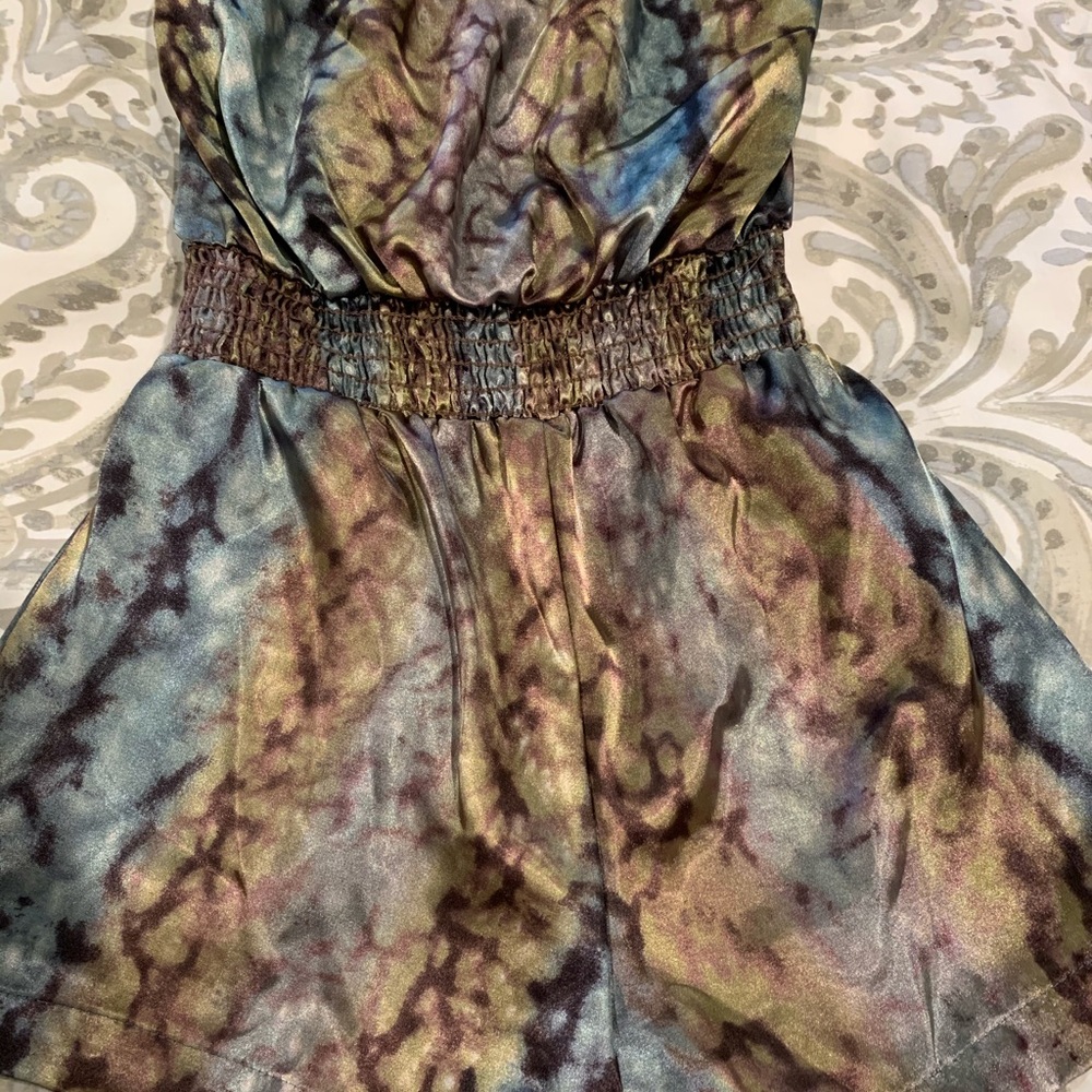 Romper - Picture 2 of 5